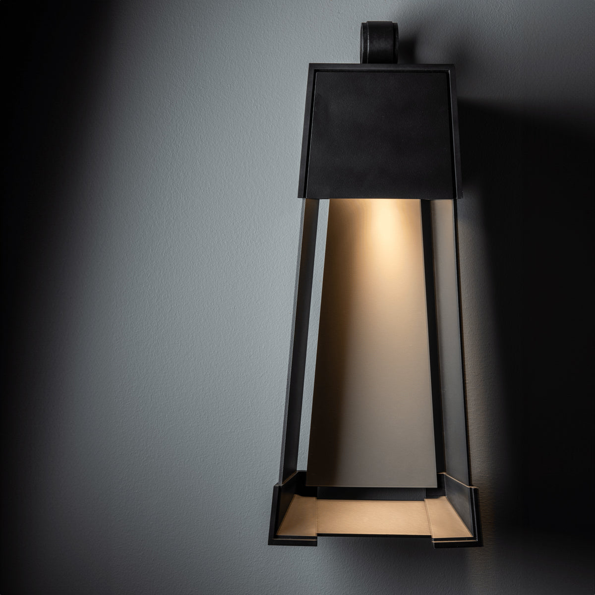 Revere Outdoor Sconce
